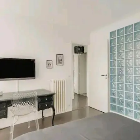 2 Pieces De 48 M2 A Paris
